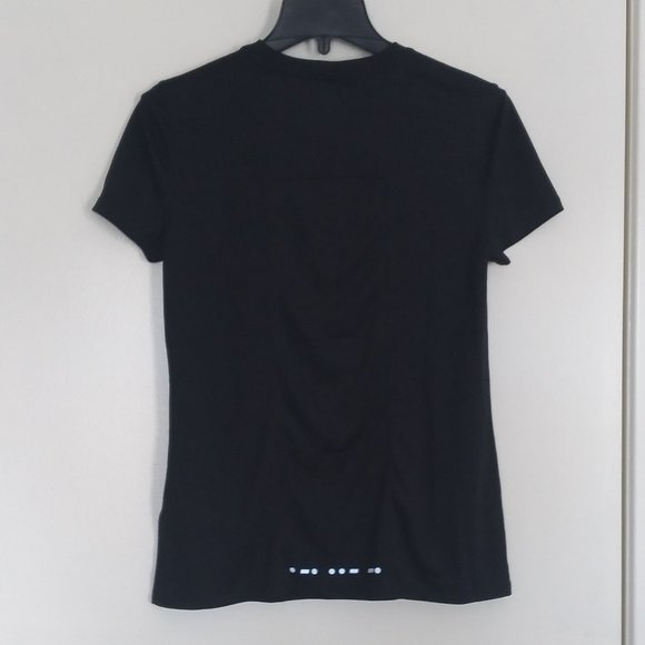 🆕Reebok Women's Running Essentials Short Sleeve Tee, Black, NWT, Authentic - Picture 10 of 14